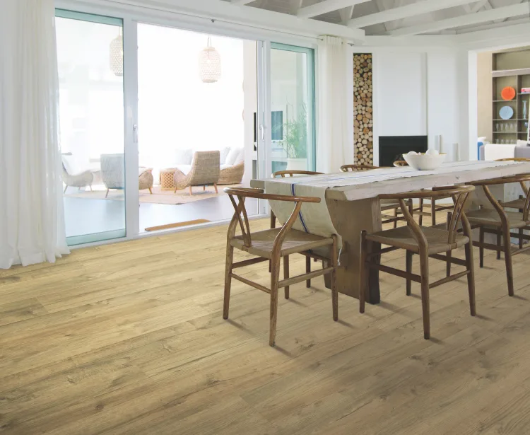 beach house dining room